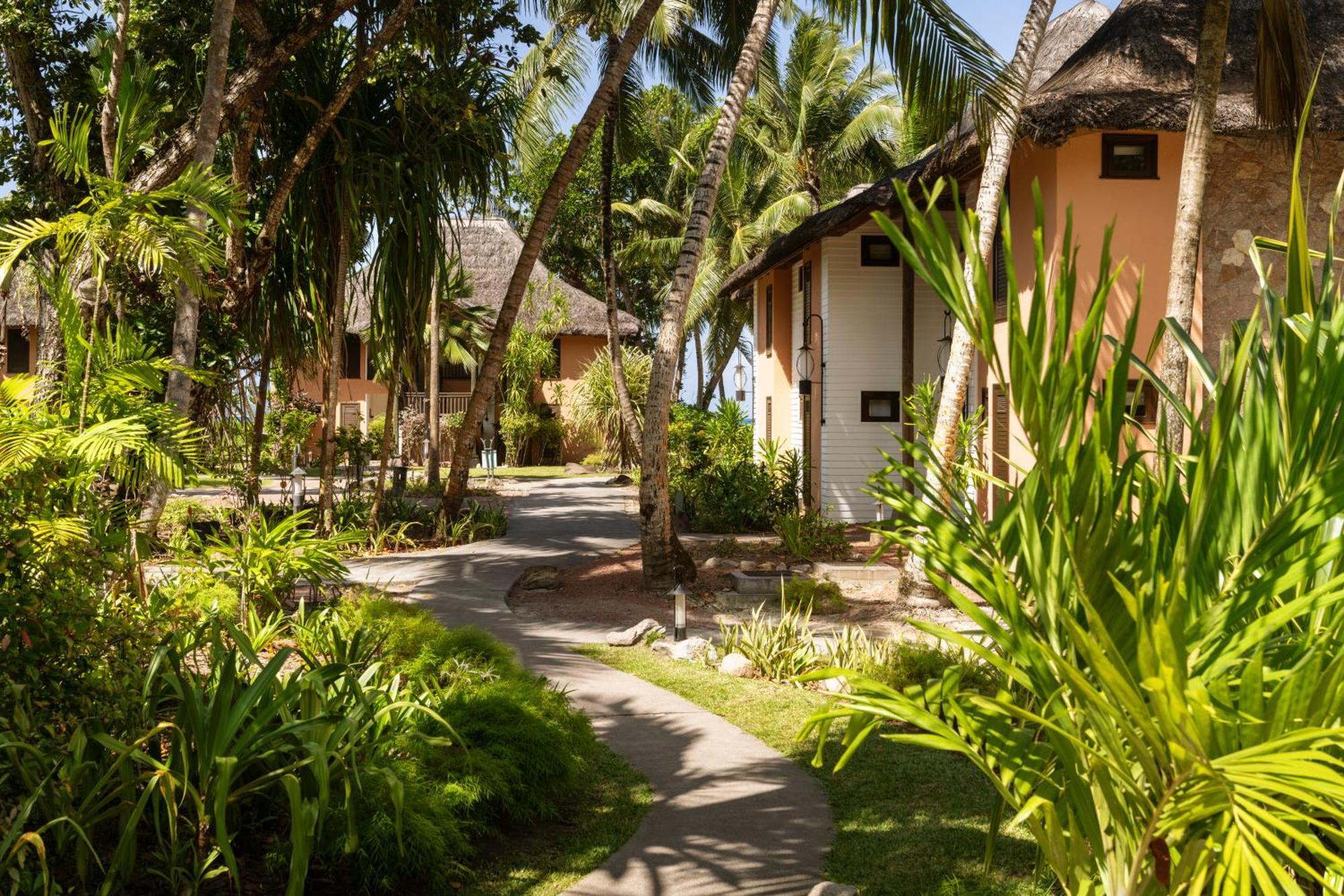 منتجع كونستانس ليمور إدارة آنس الكبرى المظهر الخارجي الصورة The resort's bungalows